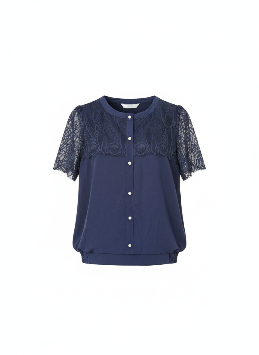 Blusa Romántica de Encaje Floral
