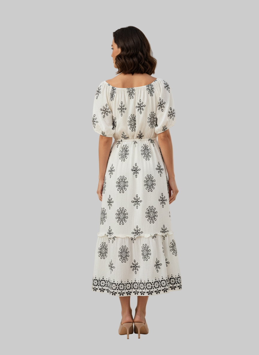 Vestido Maxi Bohemio Bordado: Elegancia Artesanal
